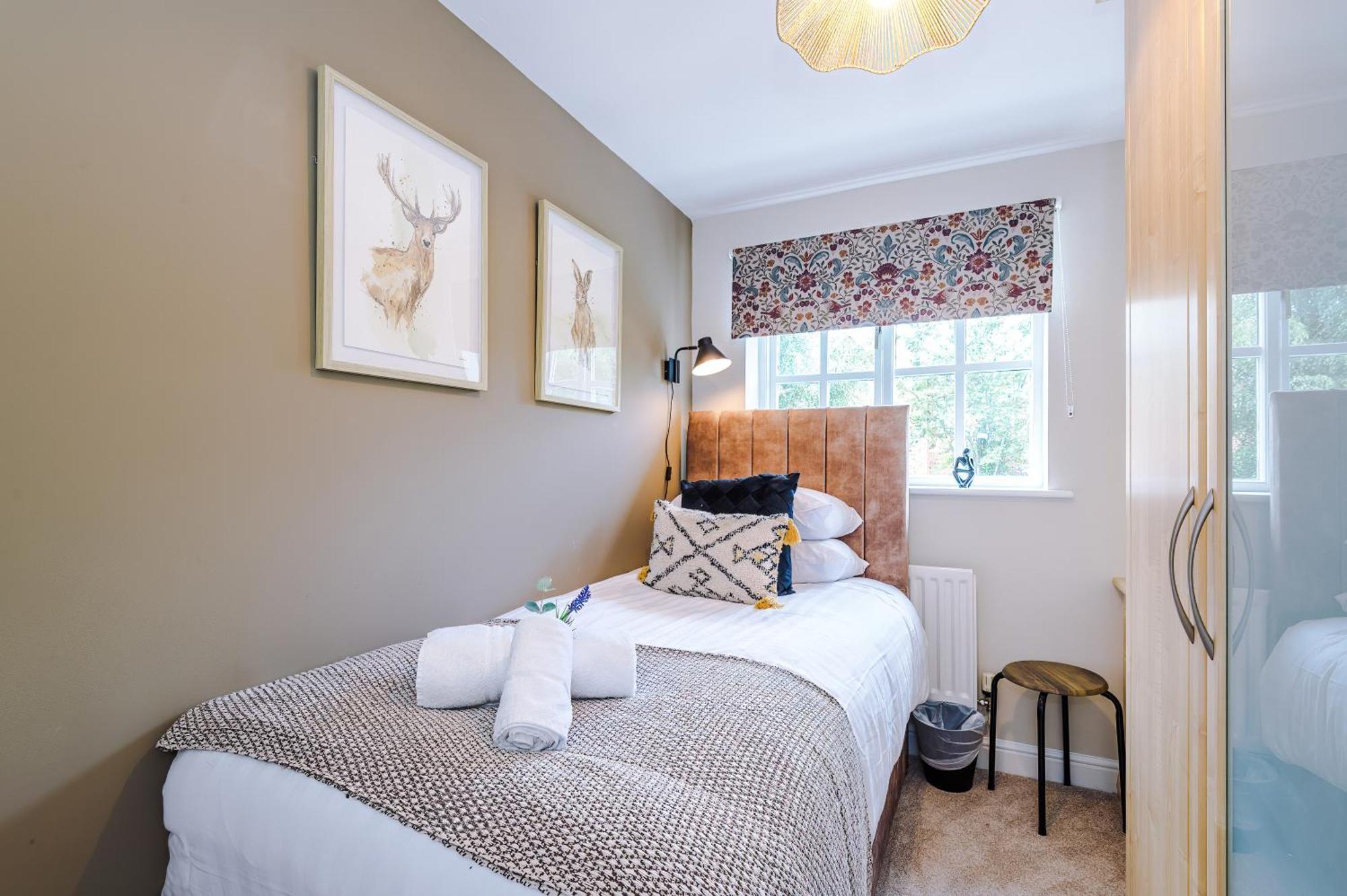 New! Stunning 3-Bed Home In Chester By 53 Degrees Property, Ideal For Groups, Free Parking! Extérieur photo
